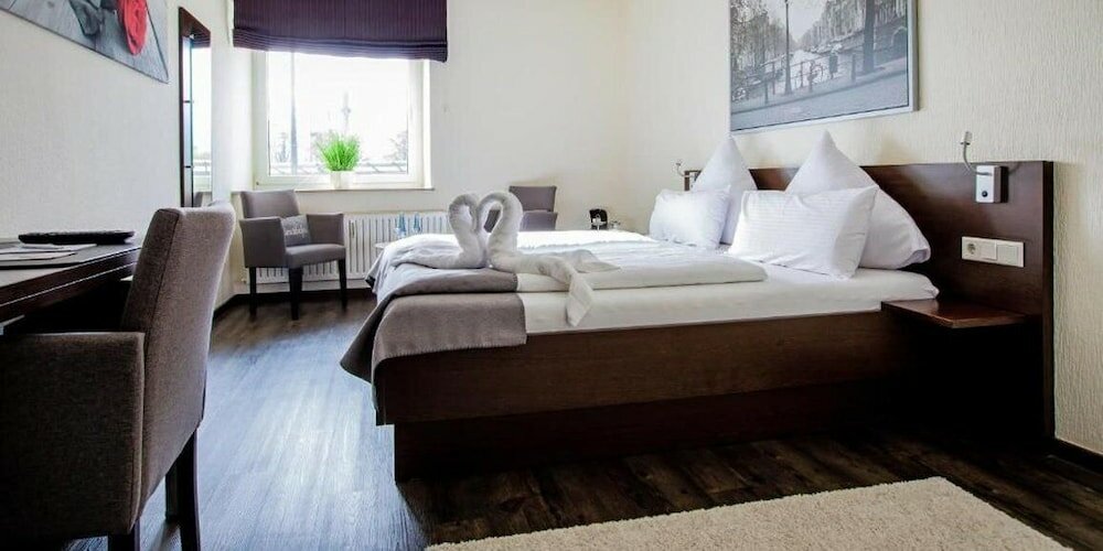 Фото Hotel Das Kronprinz