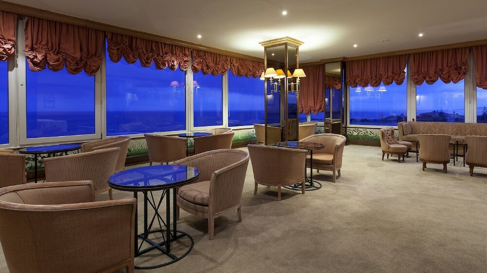 Фото Carcavelos Beach Hotel