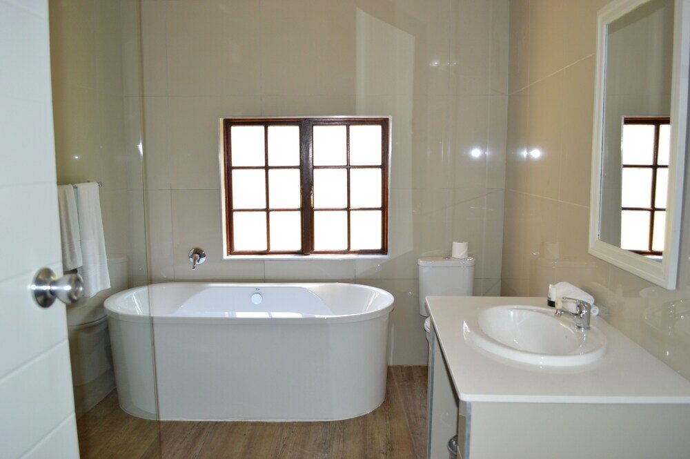 Фото The Wilderness Hotel