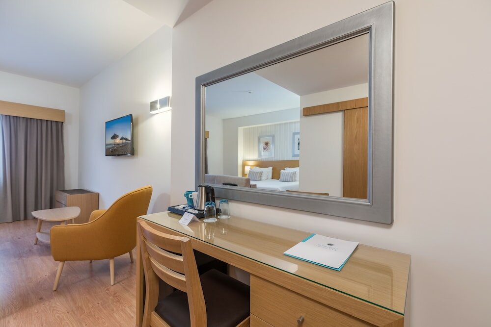 Фото Dom Jose Beach Hotel