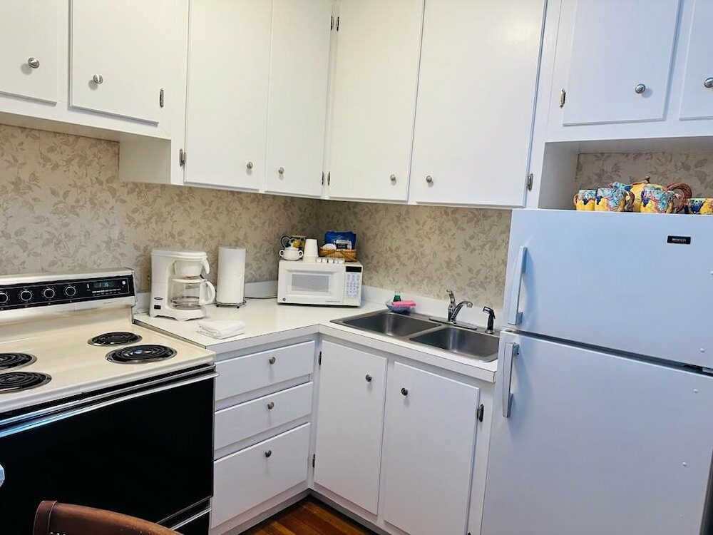 Фото Americas Cup Inn