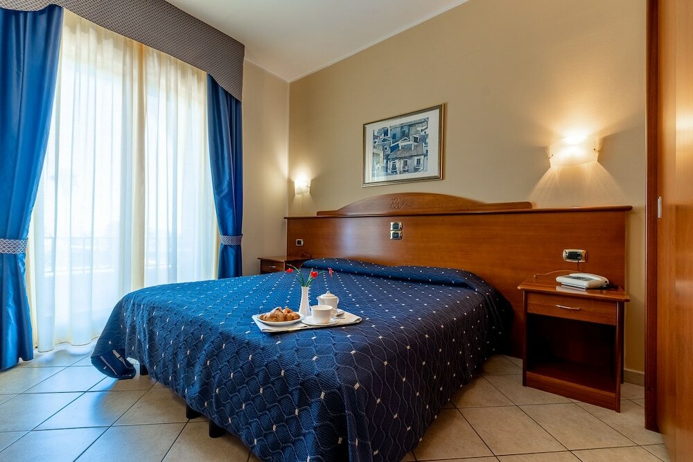 Фото Hotel Relax