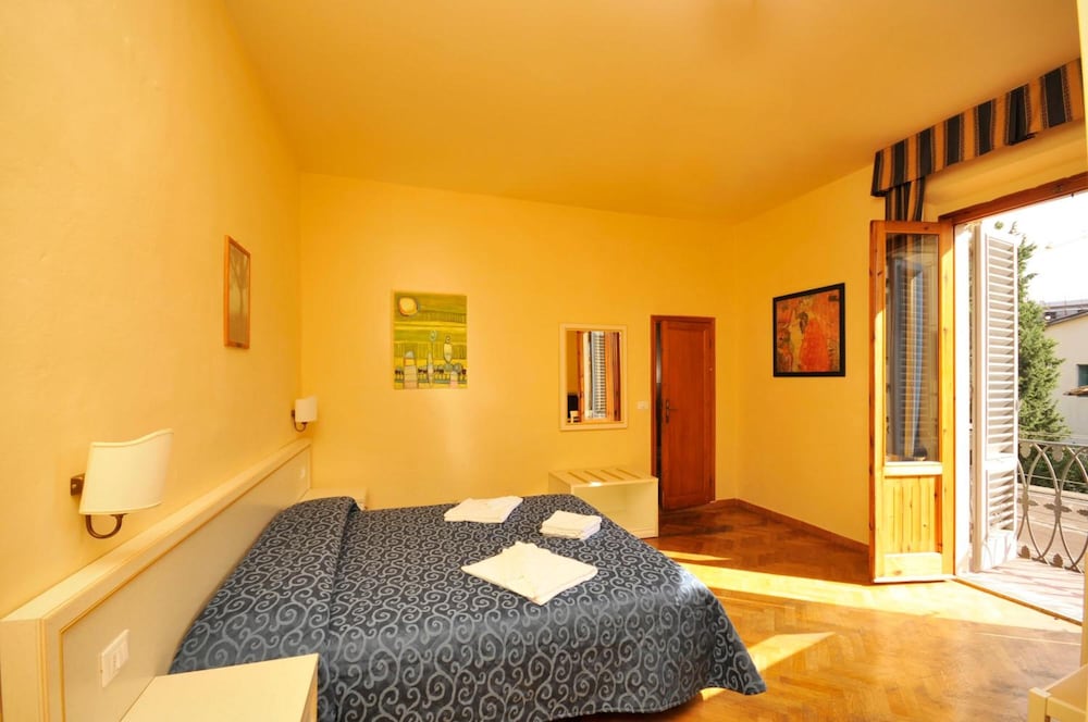 Фото Hotel Marine