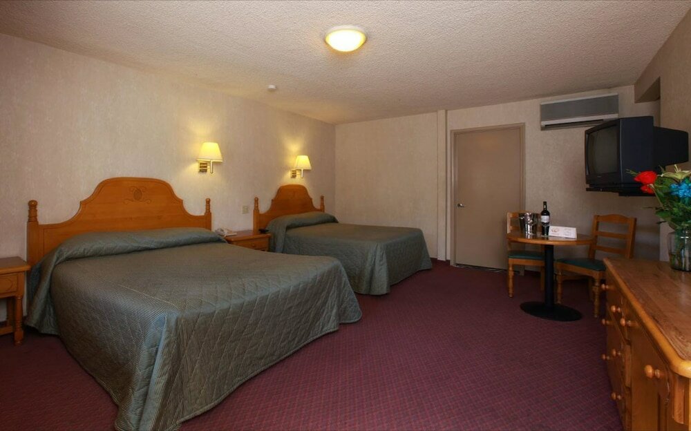 Фото Hotel La Villa de Zaragoza