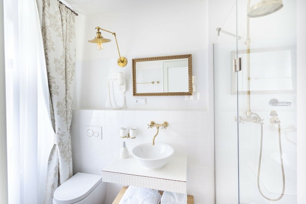 Фото Hotel At the Golden Scissors