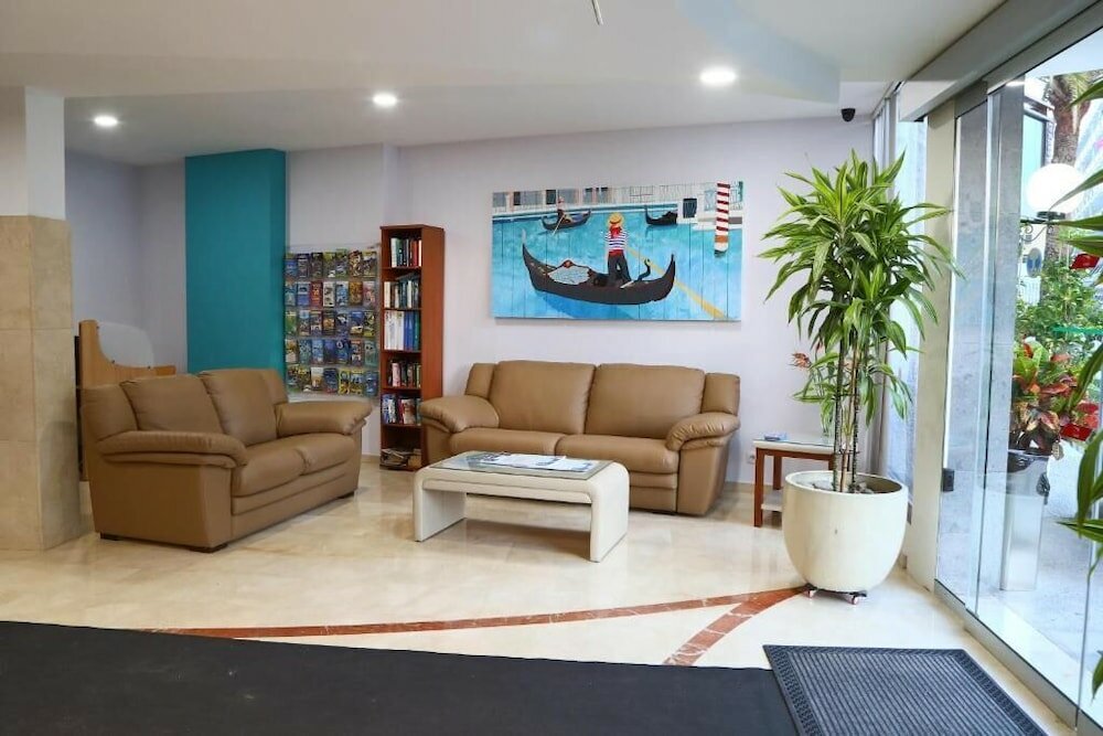 Фото Apartamentos Las Góndolas