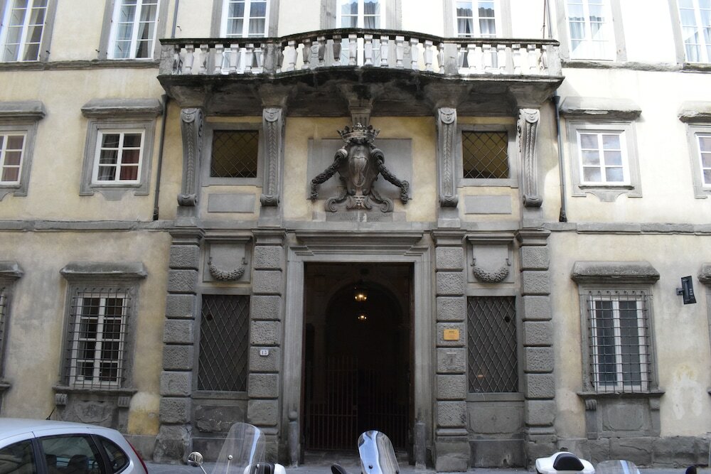 Фото Palazzo Tucci Residenza d'Epoca