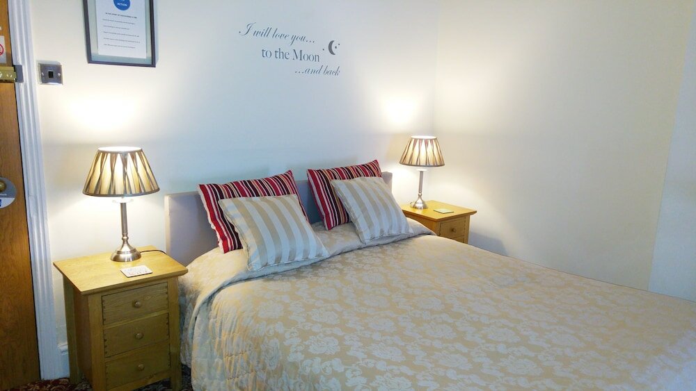 Фото Chester Brooklands B&b