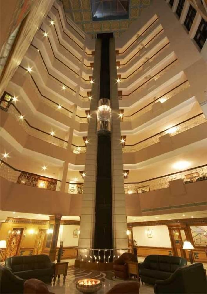 Фото Hotel Kanoos Residency