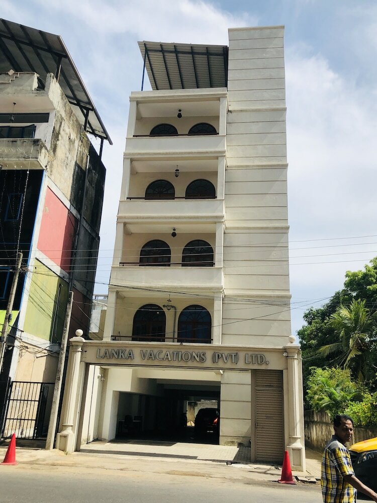 Фото The Apartments by Lanka Vacations