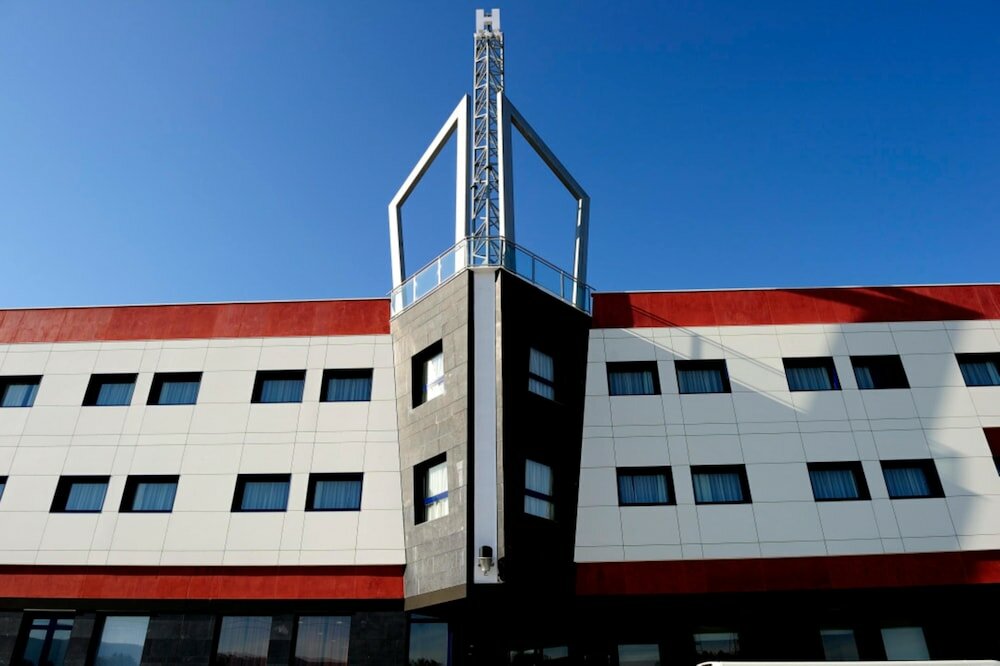 Фото Hotel Naval Sestao