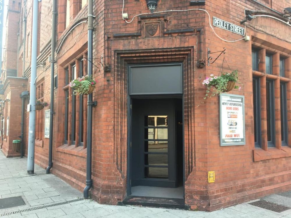 Фото The Royal Hotel Crewe