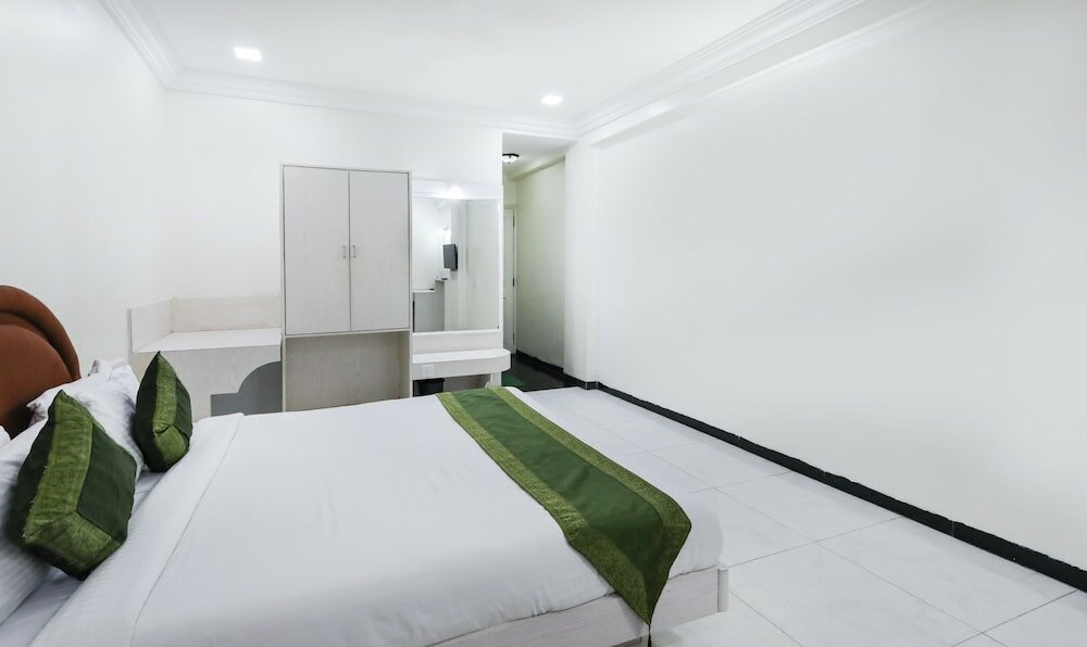 Фото Treebo Trend Omni Palace