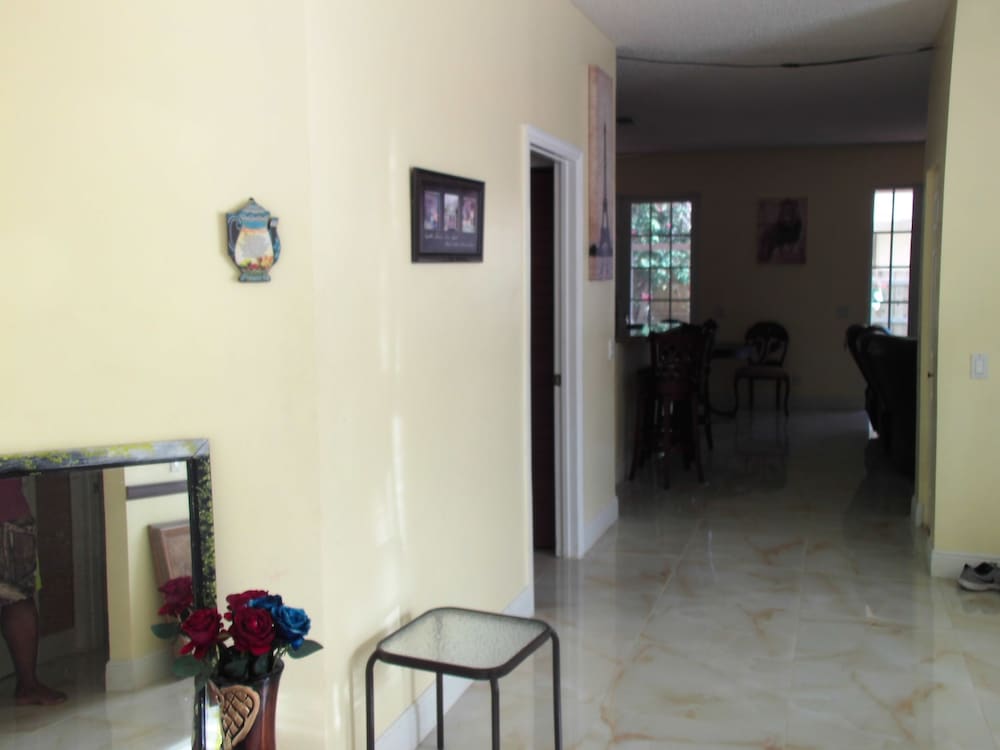 Фото Dawson's House