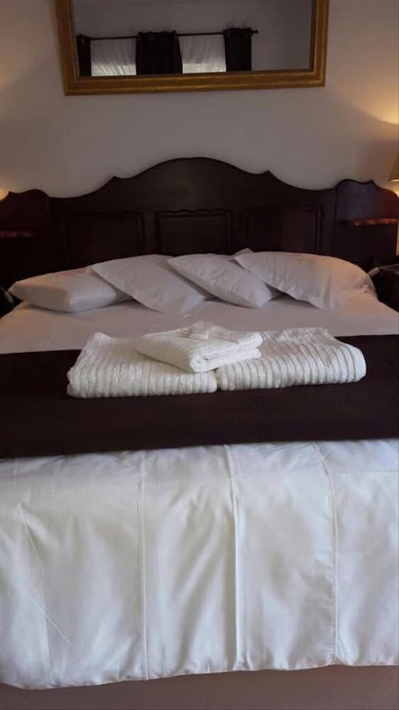 Фото St Bernards Peak Mountain Lodge