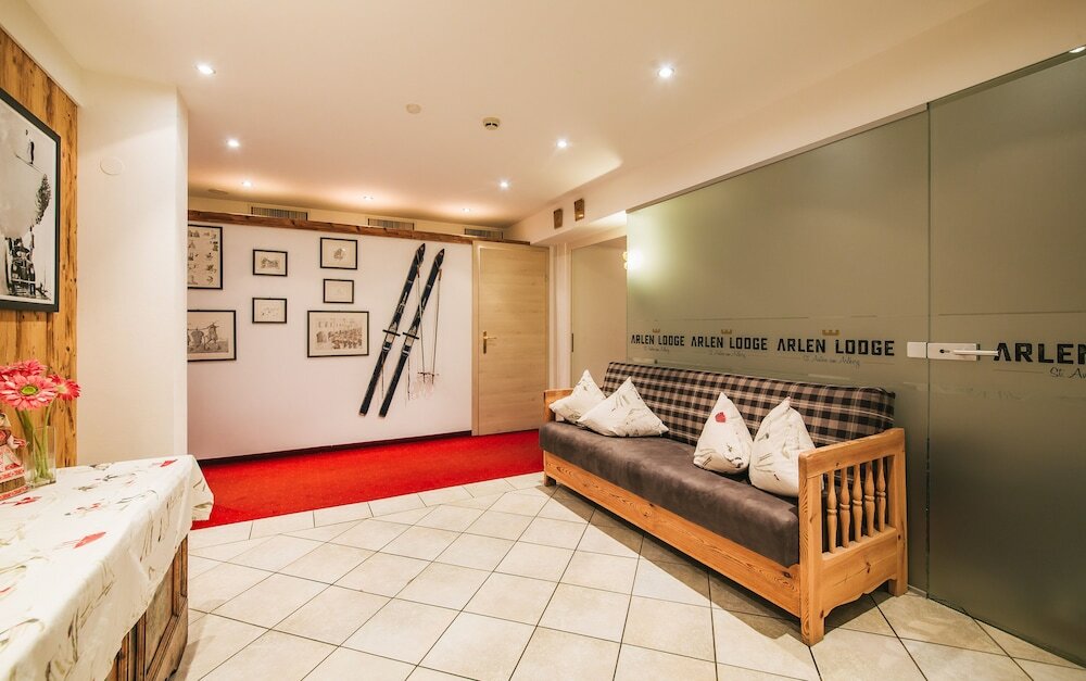 Фото Arlen Lodge Hotel