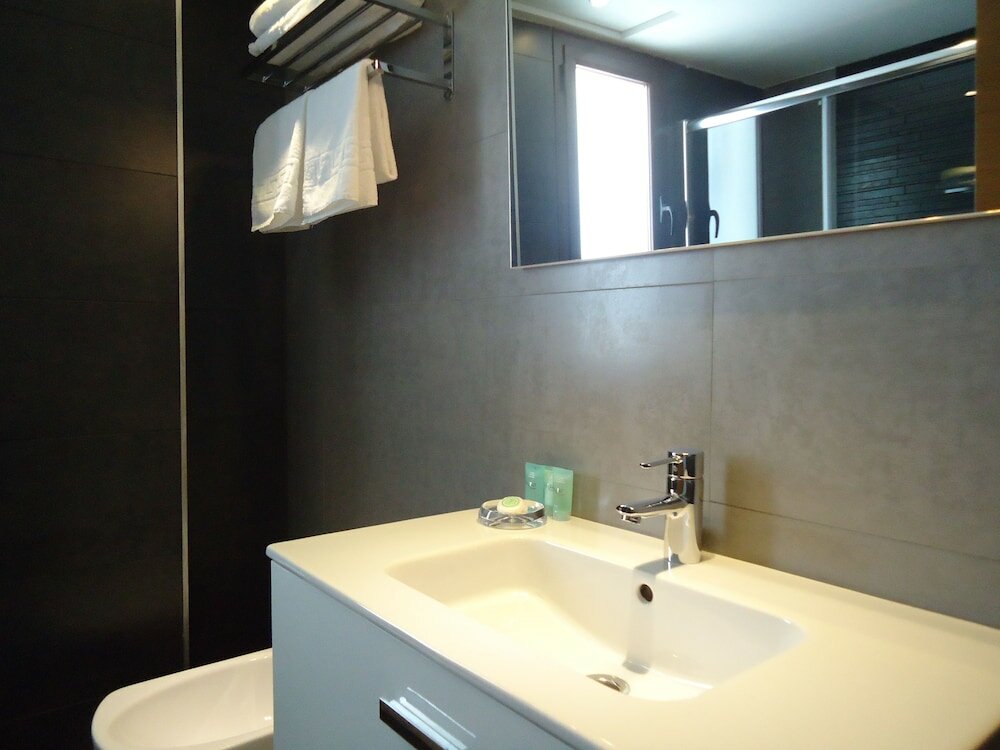 Фото Apartamentos Turisticos Mauror