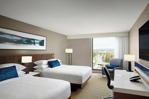 Гостиница Delta Hotels by Marriott Thunder Bay в Тандер-Бей