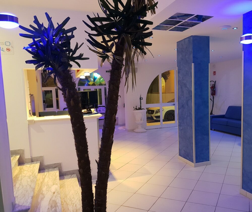 Фото Hotel Caraibisiaco sul Mare