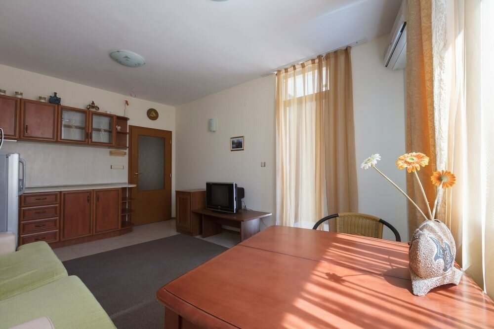 Фото One Bedroom Family Apartment with Balcony