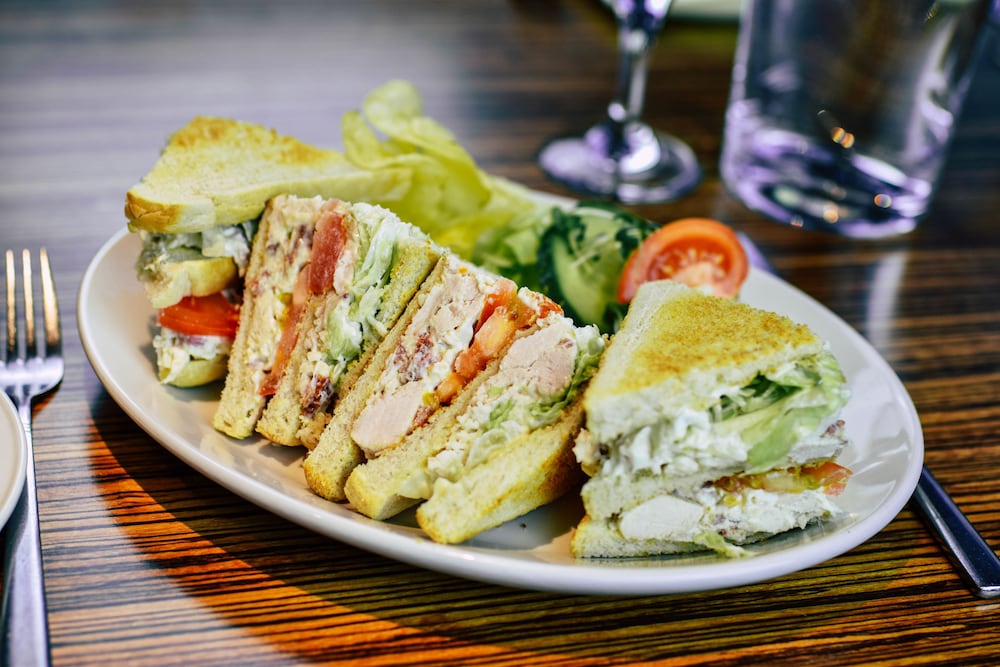 Фото The Dutch Mill Hotel