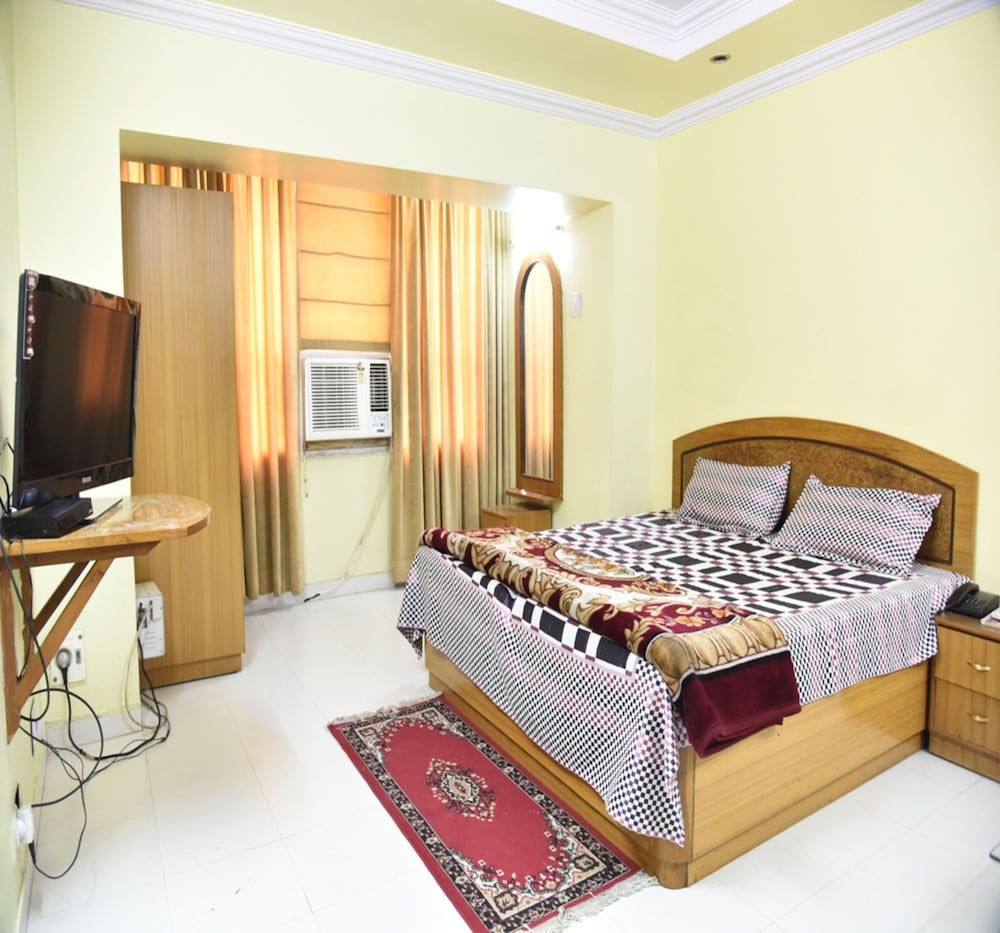 Фото Hotel Galaxy International