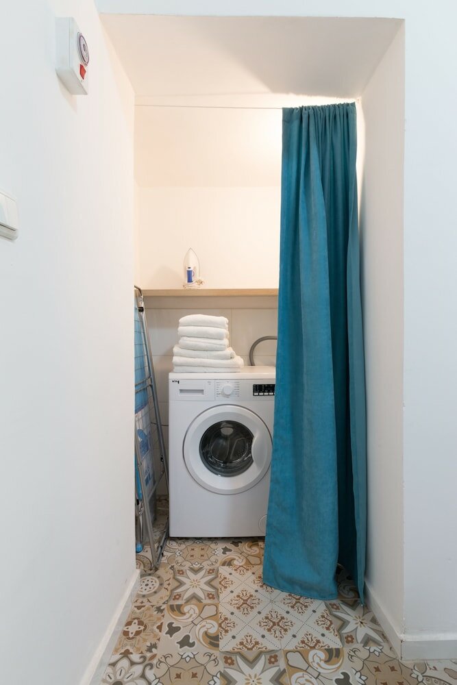 Фото Апартаменты Terrace & View on Dallal Square by FeelHome