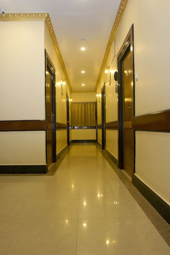 Фото Hotel White House