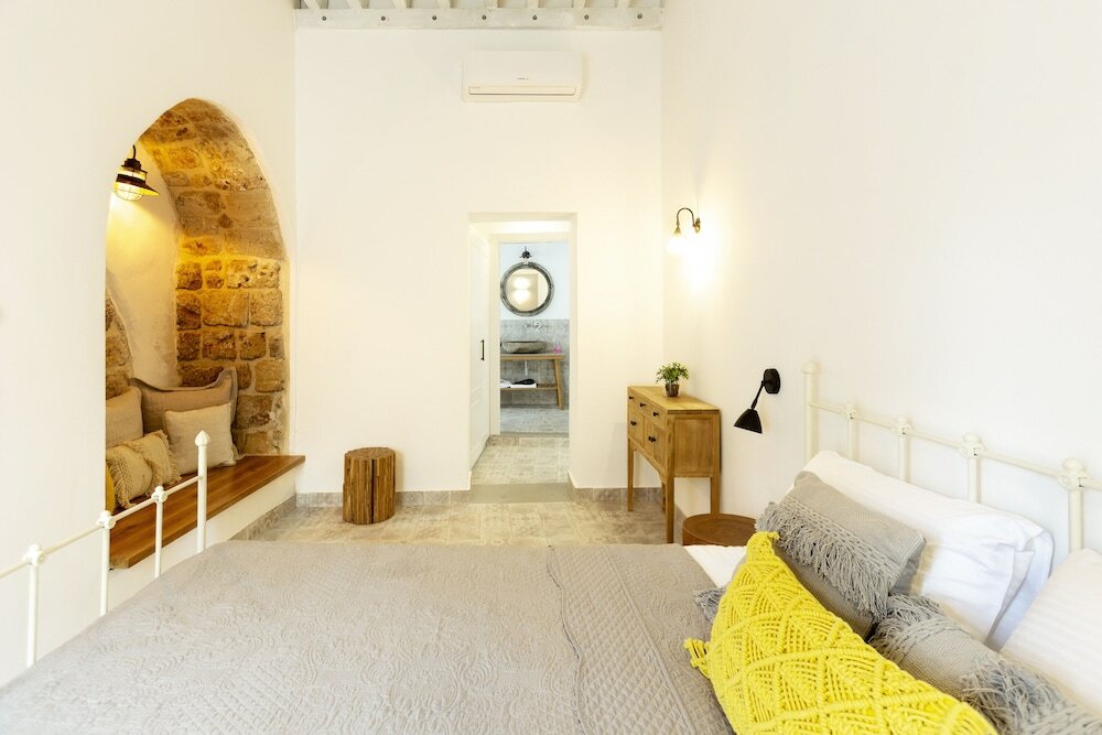 Фото Akotika boutique Old City Apartments