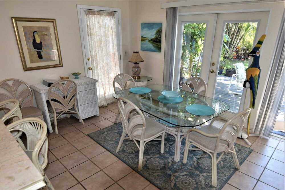 Фото Oasis at John's Pass Madeira Beach