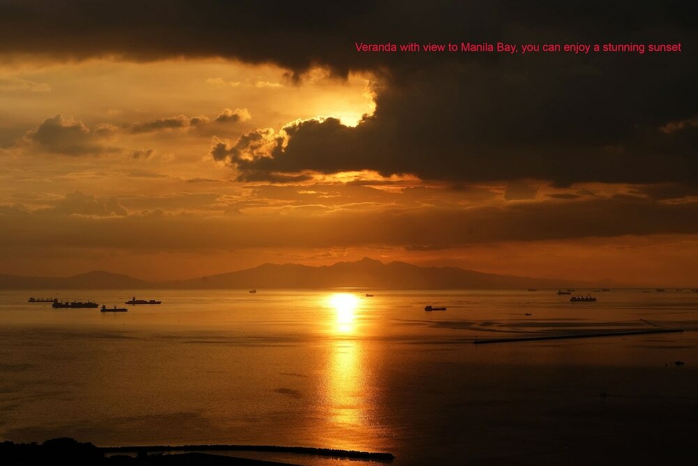 Фото Breeze Residences Roxas Boulevard Manila