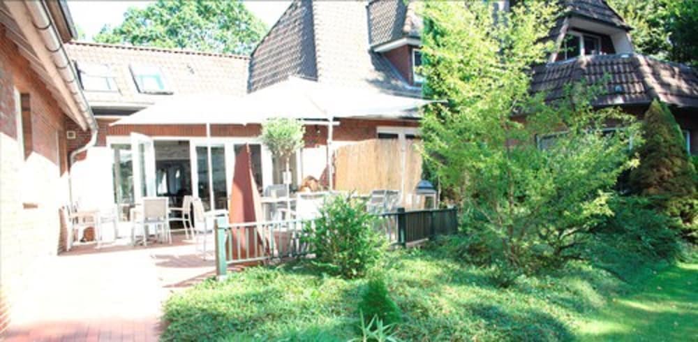 Фото Hotel Haus Hubertus