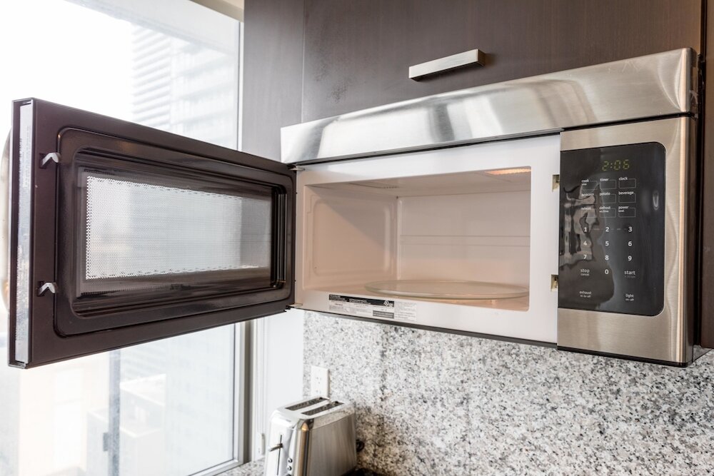 Фото Altitude Suites Bay Street by Teristo Group