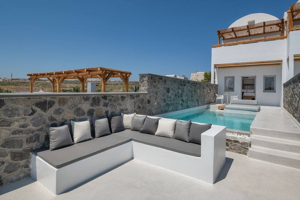 Фото June Twenty Suites