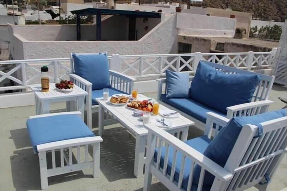 Фото Linos Suites