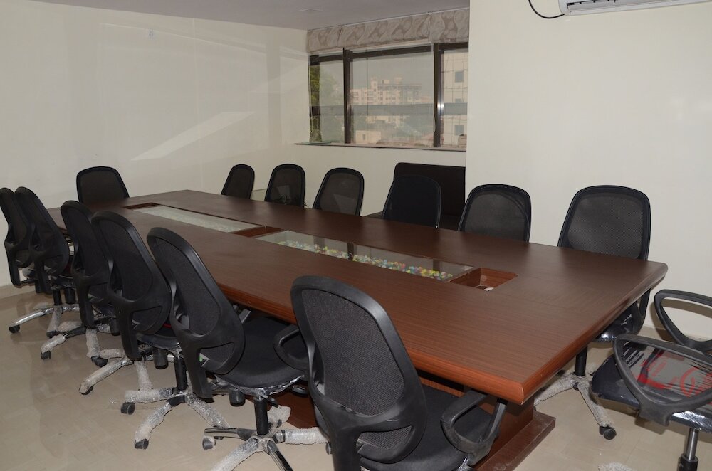 Фото Hotel Mercury Residency