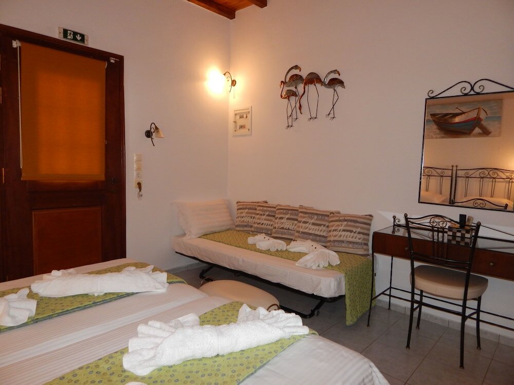 Фото Tinos Suites & Apartments