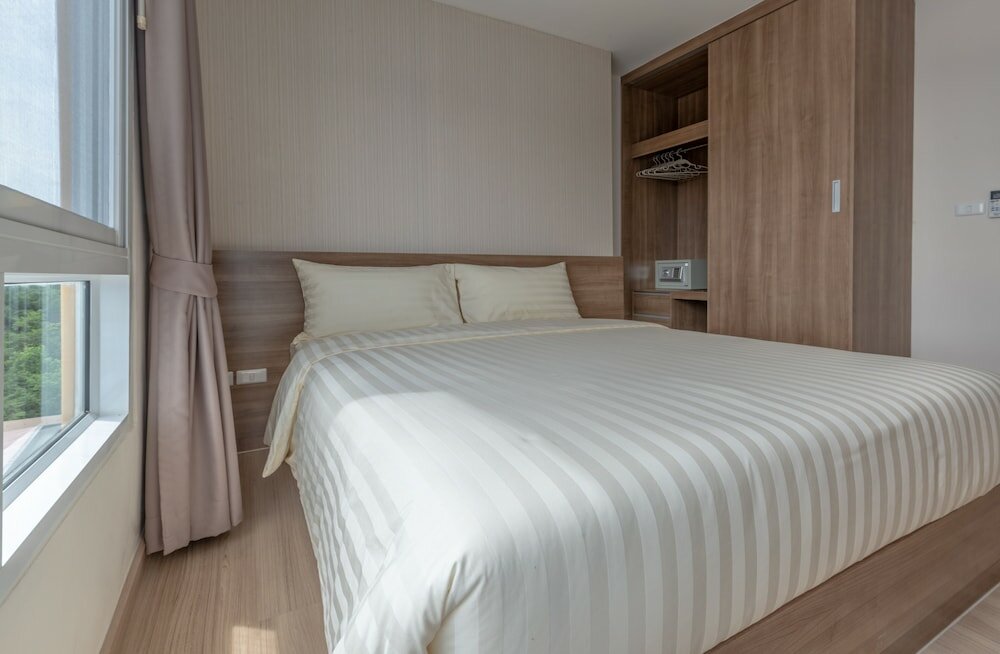 Фото Sriracha Biz Residence