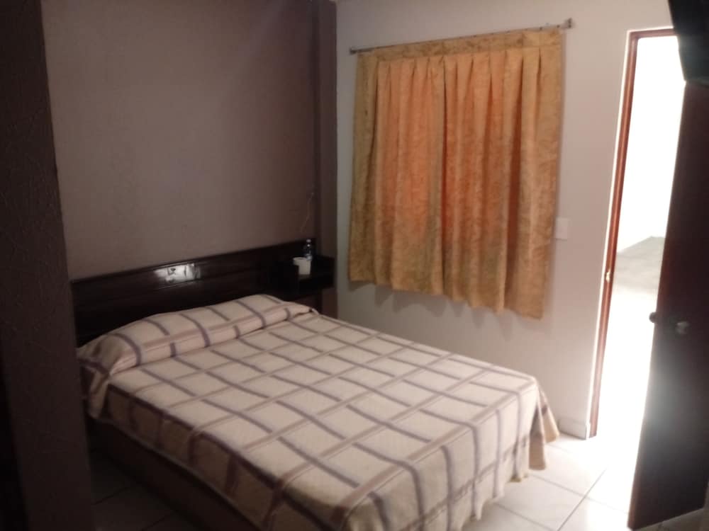 Фото Hotel El 2000