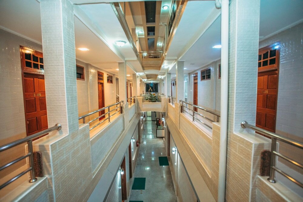 Фото Amber Palace Hotel