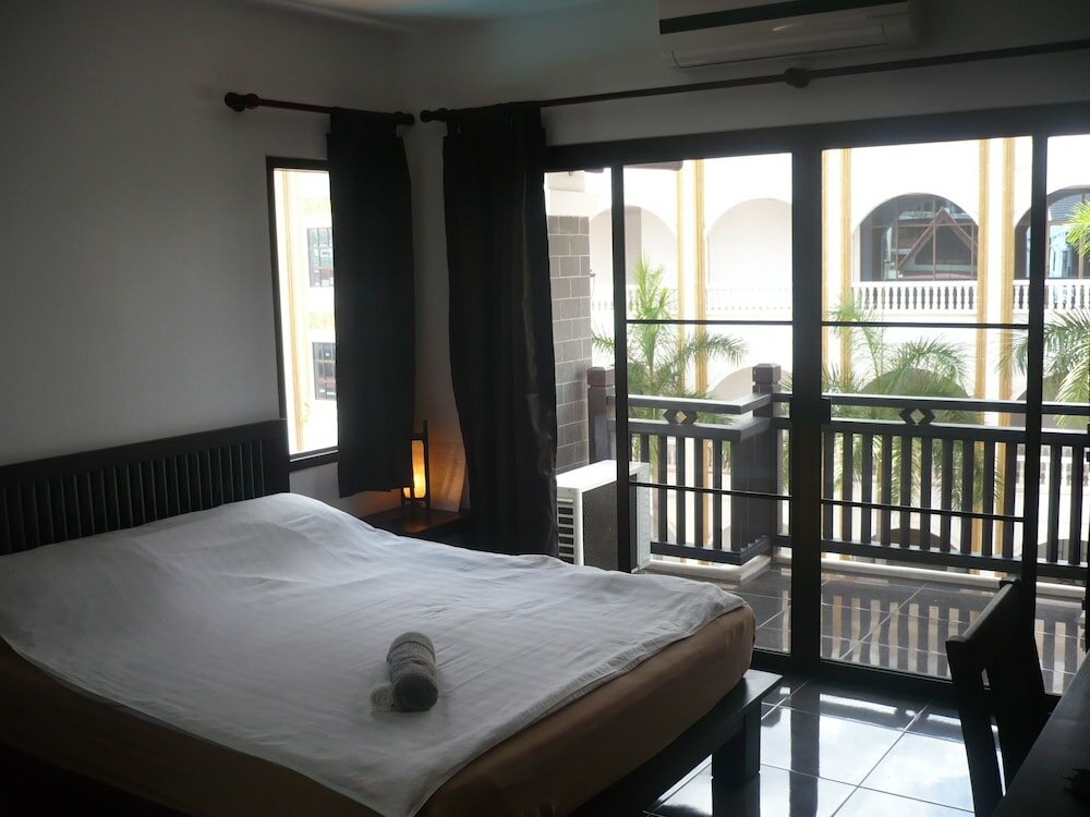 Фото Faa Apartment