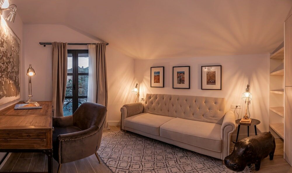 Фото Beachfront Villa Feodora Grande