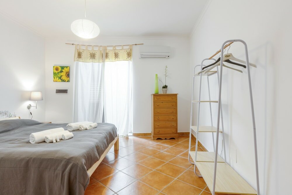 Фото Maqueda Balcony Apartment