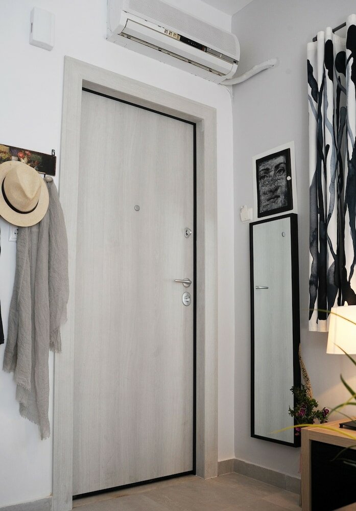 Фото Top of the city Central studio with Acropolis View