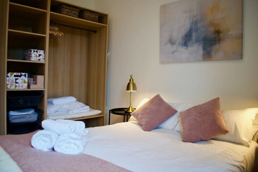 Фото Comfortable and Central One Bed