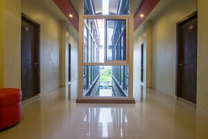 Гостиница RedDoorz near Taman Kota Ternate