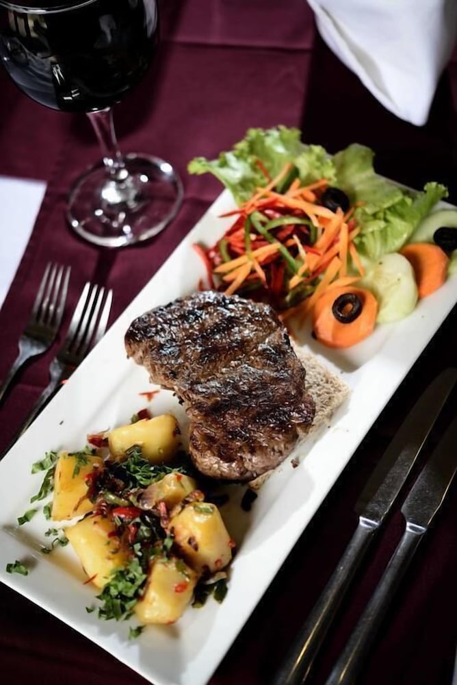 Фото Apartment Royale Hotel and Suite