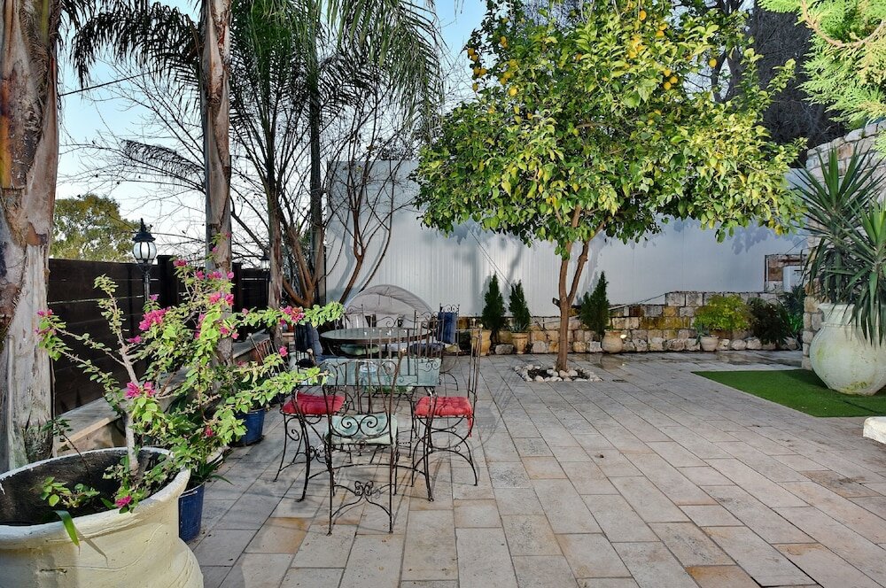 Фото Azulat Even Hen