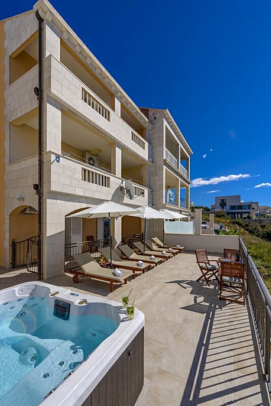 Гостиница Apartments Mrkan в Цавтате