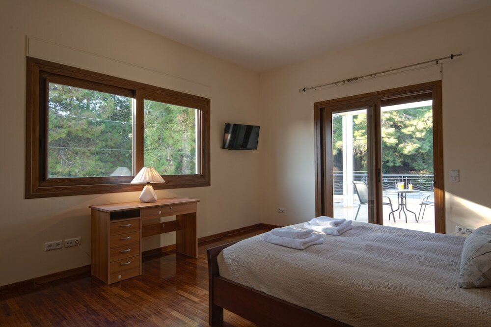 Фото Amaltheia Villa